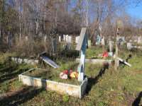 Вандалы похитили на кладбище два надгробных памятника