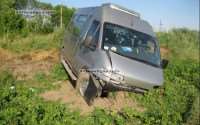 Угнанный автомобиль найдет в кювете на трассе Волховского района