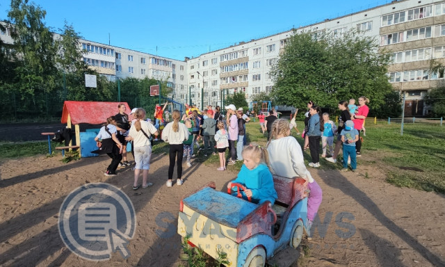 «Праздник нашего двора» стартовал в Сясьстрое