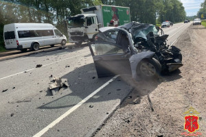 Лобовая авария унесла жизнь водителя Хендай