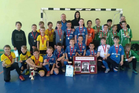 Юные веговцы - победители районного мини-футбольного турнира