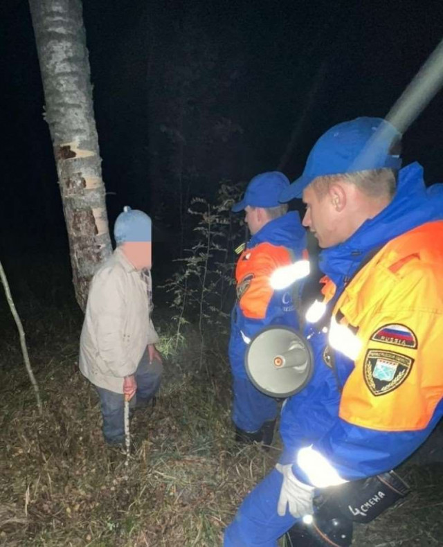 Ночные поиски в лесу проводили два отряда