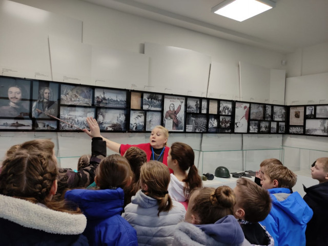 Ученики Сясьстройской школы №2 побывали в музее «Дорога жизни»