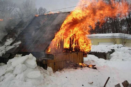 Ранним утром в Волховском районе горела баня
