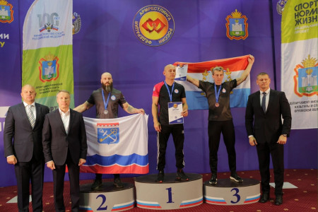 Станислав Гришеленок - призер чемпионата по армрестлингу