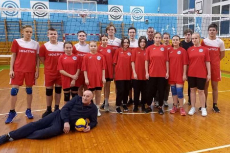 Товарищеский матч по волейболу в Сясьстройской школе №2