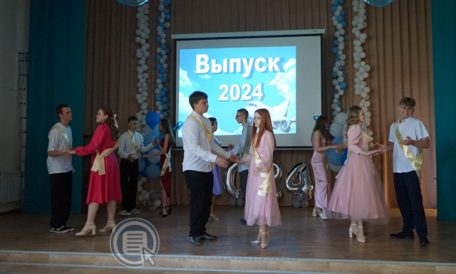 Сясьстройские выпускники 9-х классов школы №2 отметили выпускной