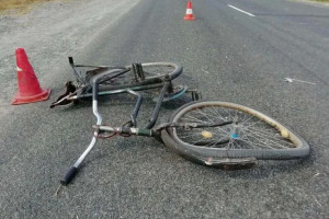 Пожилой велосипедист погиб под колесами грузовика