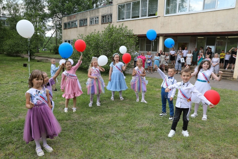 Выпускной бал в детском саду Гостинопольской школы