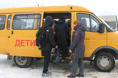 Новые автобусы приехали в областные школы