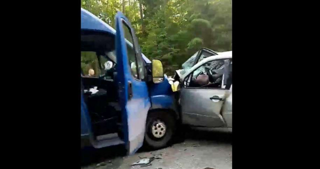 В воскресной аварии погибли водитель и пассажир