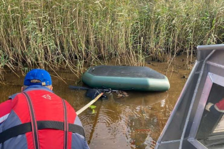 В Новоладожском канале обнаружена лодка и тело мужчины