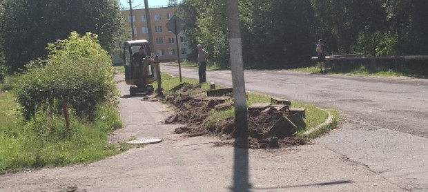 В Сясьстрое ремонтируют одну из главных дорог