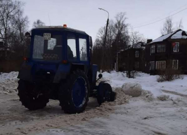 Кипит работа по уборке снега в Сясьстрое
