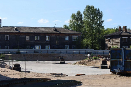 Продолжается строительство дома в Сясьстрое