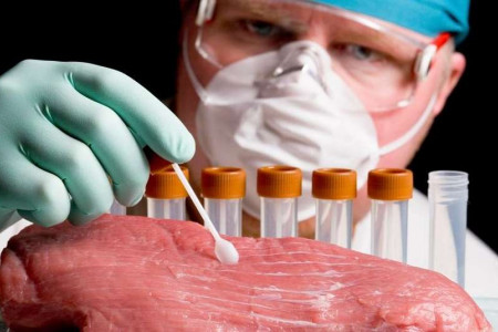 Мясные продукты с нитратами ведут к развитию маниакального синдрома
