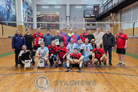 Предновогодний турнир по волейболу в Сясьстрое