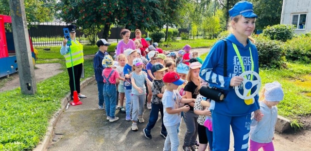 В детском саду прошёл увлекательный квест «Все профессии важны!»