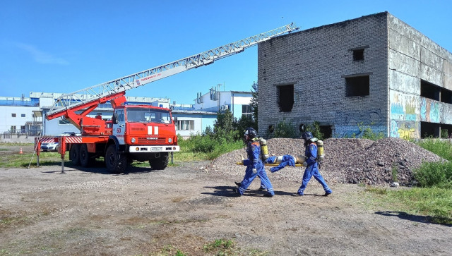 Ликвидация последствий взрыва бытового газа в Волхове