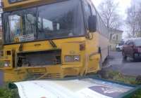 Рейсовый автобус попал в ДТП в Волховском районе