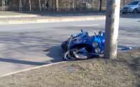 Мотоциклист погиб, врезавшись в дерево