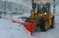 330 единиц техники вышли на борьбу со снегом в Ленобласти