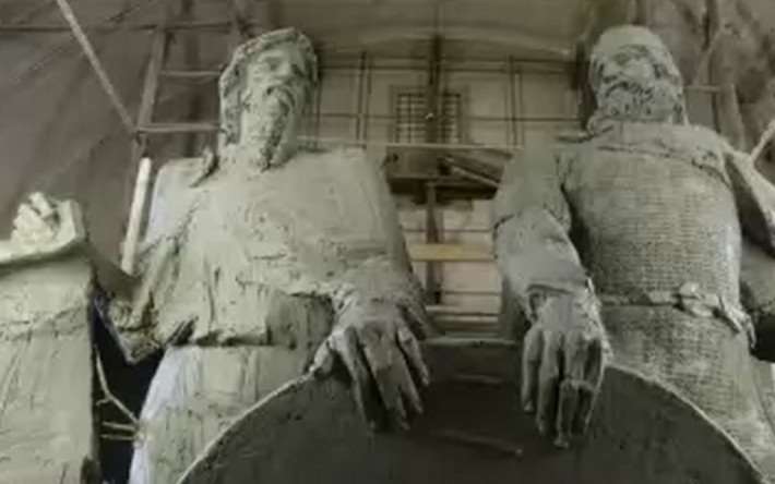 В Старой Ладоге состоялось торжественное открытие памятника Рюрику и Олегу