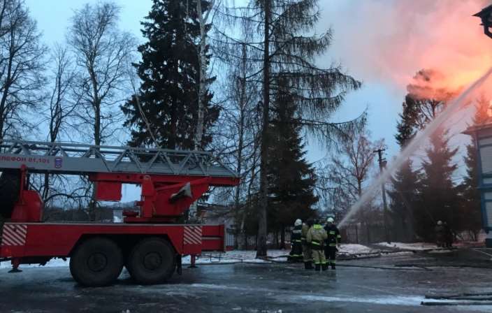 Пожар в санатории села Колчаново ликвидировали