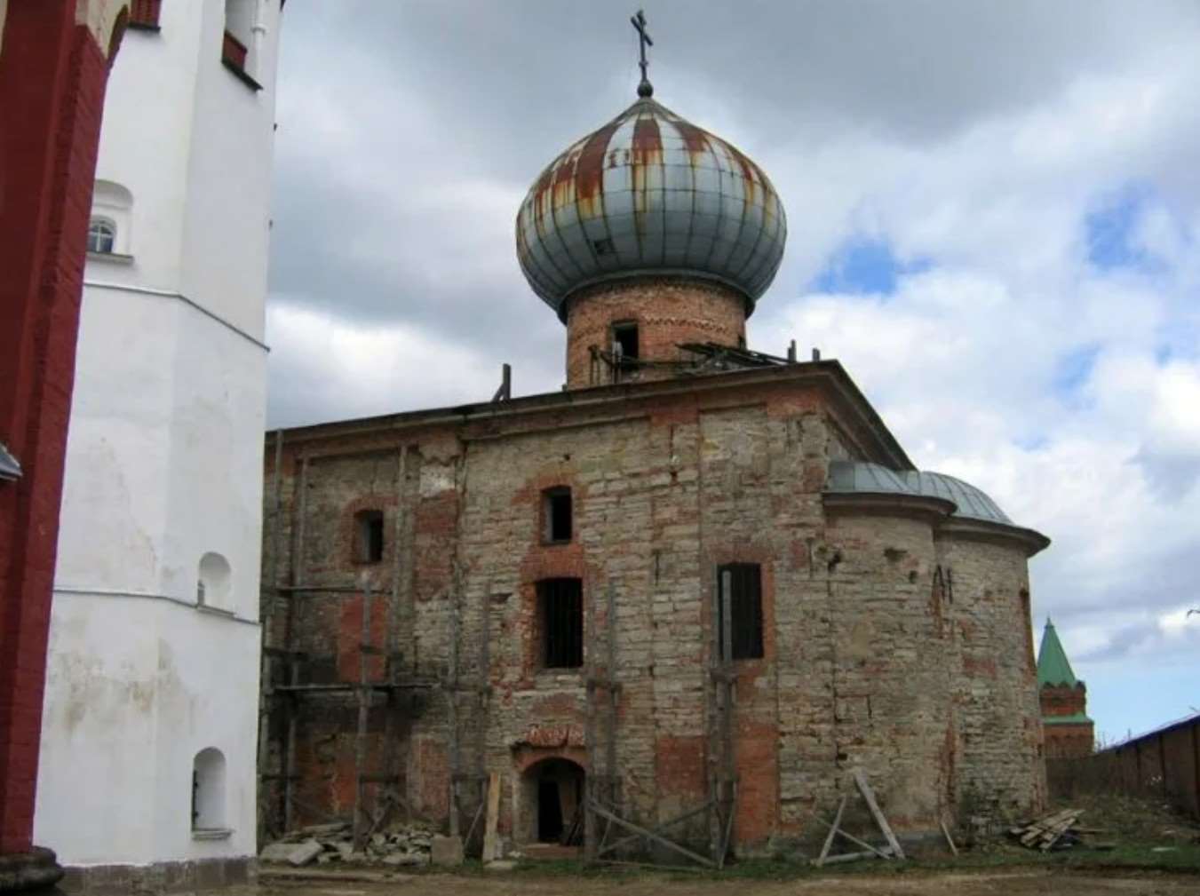 Старая Ладога мужской монастырь Никольский собор